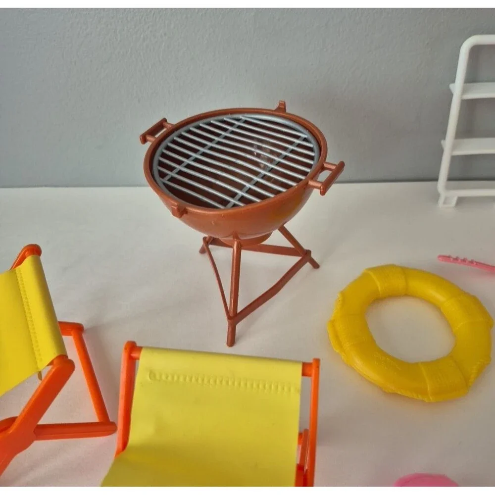 Mattel Barbie VTG 20 PC  Outdoor Beach Swimming Lot Tube Raft Balls Grill Tables